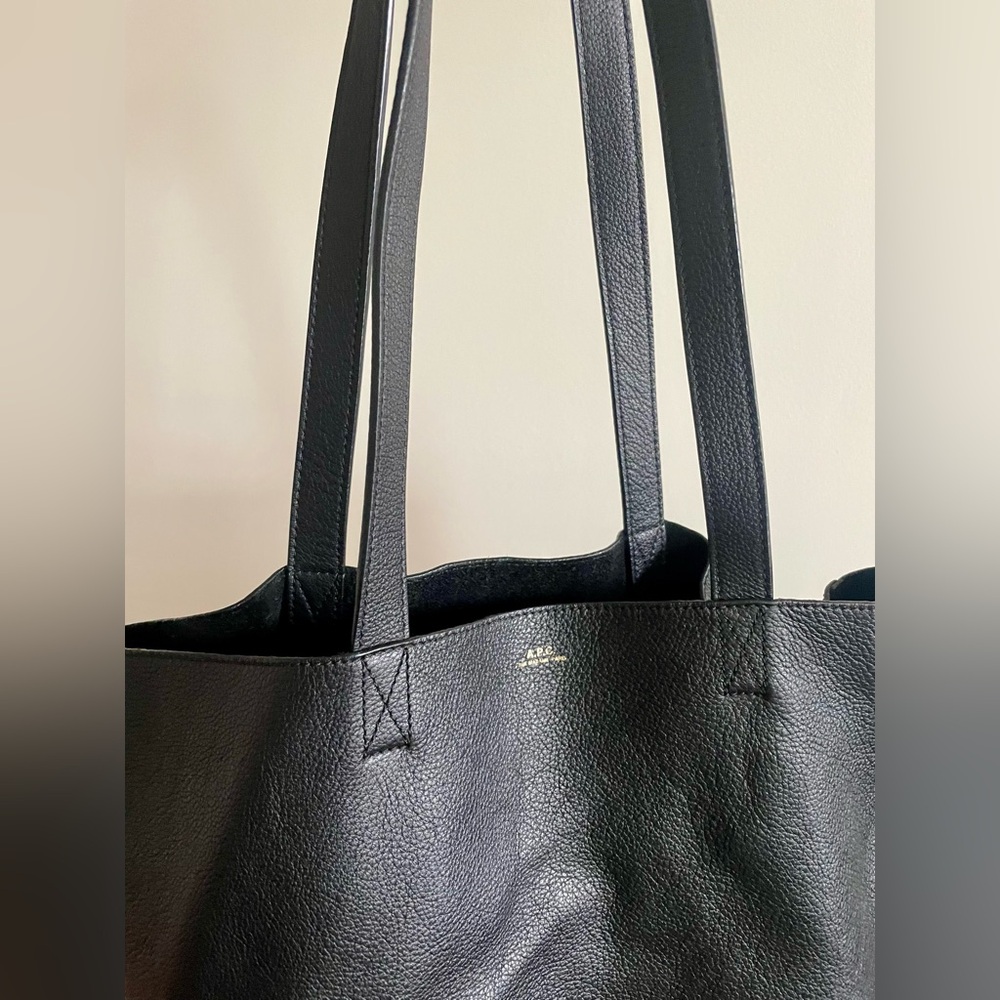 A.P.C. Black “Maiko” Leather Tote Bag - Picture 7 of 10